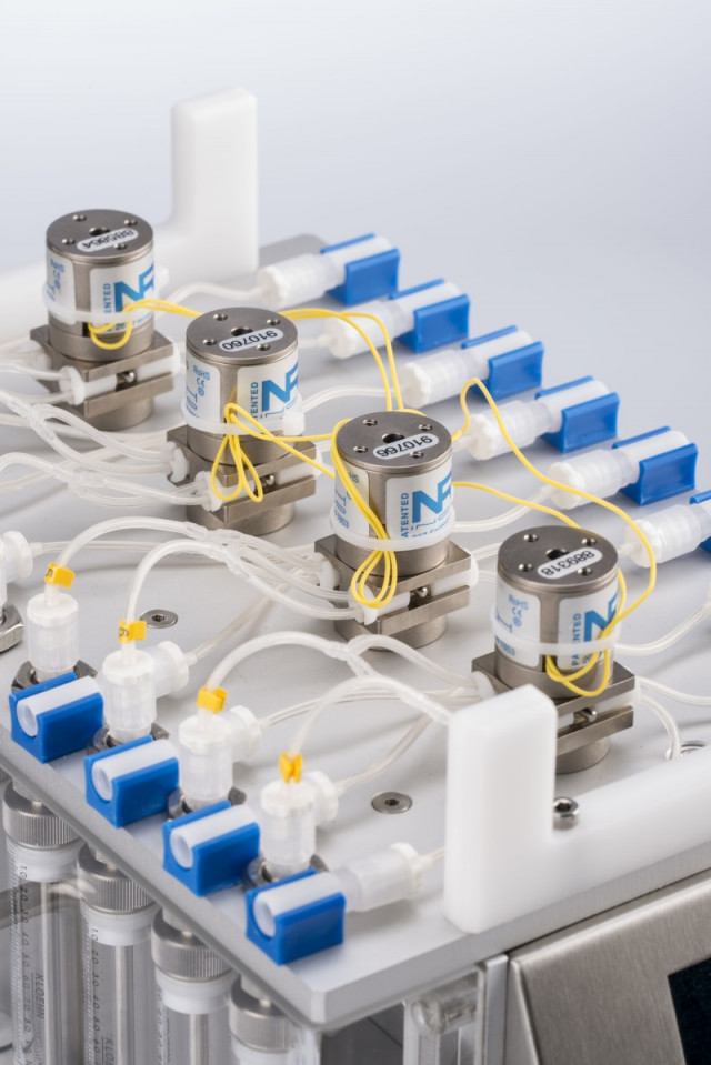 Bomba de jeringa múltiple precisa PT-ES